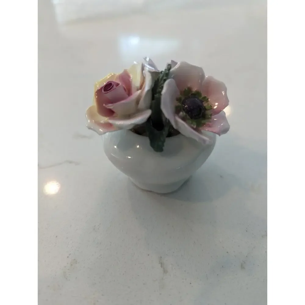 Aristocrat Bone China Mini Flowers In Vase Cottage Chic Decor